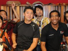 Músicos japoneses graban con Chichí Peralta sc-chichi