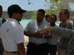 Acuerdan intervenir playa La Ensenada de Estero Hondo en Puerto Plata