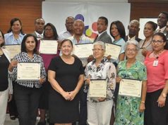 Gestión Integral de Salud y Educación de la Familia gradúa adultos mayores en curso de alfabetización digital