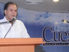 Escritor y pintor Armando Rojas inicia ciclo de conferencias “Nunca te Rindas” sobre su libro “A su tiempo se maduran las uvas”