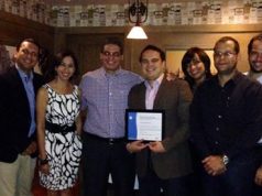 Esso República Dominicana entrega reconocimiento a Luis Caminero Arzeno