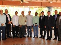 Embajador James W. Brewster se reúne con los miembros del Clúster Turístico de Puerto Plata