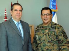Ministro de Turismo recibe al jefe del Ejército de la República Dominicana, mayor general José Matos de la Cruz,