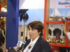 Ministerio de Turismo conmemora Gesta de Abril con actividad en Plaza España