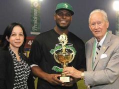 V Energy entrega Premios “Los Dominicanos Primero”