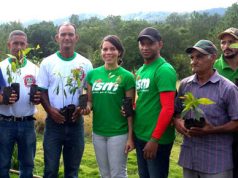 Industrias San Miguel siembra árboles para conservar agua