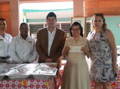 Hogar de Ancianos Padre Abreu recibe donativo por empresarios turísticos de La Romana