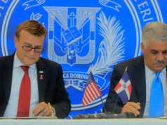 Autoridades de RD y EEUU firman acuerdo de pre autorización aduanal de transporte aéreo