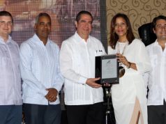 ASONAHORES reconoce a Viva Wyndham Resorts por su 30 aniversario