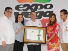 La Asociación de Hoteles y Turismo de la República Dominicana (ASONAHORES) realizará el coloquio “Políticas y estrategias para el uso de las áreas protegidas en el turismo”. La actividad contará con la participación de Ministerio de Medio Ambiente con la ponencia “Condiciones para el desarrollo del turismo en áreas protegidas” y el Ministerio de Turismo con “Estrategias para promover el uso turístico de las áreas protegidas”. Tendrá lugar el 12 de agosto en Villa Pajón Ecolodge en el Parque Nacional Valle Nuevo, Constanza. Además ASONAHORES expondrá sobre “Las áreas protegidas y el ecoturismo como una opción de desarrollo turístico”, y la Fundación José Delio Guzmán hablará sobre “Valle Nuevo como destino ecoturístico”. ASONAHORES considera que este es un tema de gran importancia en la agenda del desarrollo del país ya que el 25% del territorio ha sido declarado como área protegida y posee atractivos que bien utilizados pueden convertirse en el complemento ideal de la oferta de sol y playa. Las Naciones Unidas y la Organización Mundial del Turismo han declarado el 2017 como “Año Internacional del Turismo Sostenible para el Desarrollo”, con el objetivo de sensibilizar sobre el papel del turismo sostenible en el desarrollo de los pueblos como motor económico y social de las comunidades de escasos recursos. A la actividad han sido invitados personalidades del turismo, ambientalistas, touroperadores, académicos y entidades asociadas al ecoturismo en el país. Incluye un recorrido para conocer los puntos de interés del Parque Nacional Valle Nuevo.