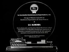 La Aurora recibe máximo galardón