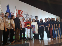 Escuela Serranía es reconocida por diez años de trabajos en favor de la mujer dominicana