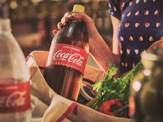 Coca-Cola invita a vivir más retornable con nueva campaña