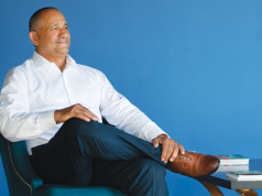 El empresario José Antonio Acosta mantiene su mirada fija en la hotelería