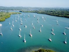 Chárter náutico con oportunidad de expandirse en Dominicana Consientes de las oportunidades de crecimiento con las que cuenta este tipo de turismo a nivel mundial, operadores de las principales Marinas Recreativas de República Dominicana, dieron a conocer la formación del primer Clúster de Marinas Recreativas y Deportivas del país. La iniciativa que es impulsada por la Autoridad Nacional de Asuntos Marítimos (ANAMAR), buscar potencializar el desarrollo del turismo náutico de recreo, viéndolo como una oportunidad para la diversificación de la oferta turística que ofrece ventajas comparativas en la calidad del gasto y mejora distribución de las riquezas que genera esta actividad en las comunidades donde se desarrolla. En la primera reunión del cluster, participaron los representantes de Casa de Campo, considerada la marina más lujosa del Caribe, Cap Cana, Club Náutico Santo Domingo, Punta Arena y Ocean World y Limestone Park, ubicada en la bahía más protegida de los huracanes de todo el Caribe y considerada la primera Eco-marina de la región. La creación del primer Clúster de Marinas Recreativas y Deportivas es un paso importante para el fortalecimiento del sector, y contribuye a trabajar en las mejoras necesaria para su desarrollo. “La República Dominicana ha sido muy exitoso en el desarrollo turístico de sol y playa bajo la modalidad de todo incluido convirtiéndose en el líder de la región del Caribe, sin embargo, el segmento del turismo náutico enfrenta desafíos importantes a los cuales es menester prestar atención”, así lo aseguró el Ing. Pascual Prota Henríquez, presidente de ANAMAR, quien tuvo a su cargo presidir la actividad. La reunión contó además con el apoyo de Sandra Lara y Mateo Terrero, ambos en representación del Consejo Nacional de Competitividad quienes valoraron como positiva la iniciativa. Sobre ANAMAR La Autoridad Nacional de Asuntos Marítimos (ANAMAR), fue creada por la ley 66-07 para proveer al Estado Dominicano las herramientas técnicas, científicas y jurídicas necesarias para la investigación, conservación y aprovechamiento sostenible de los recursos vivos y no vivos del mar, existentes en nuestros espacios marítimos