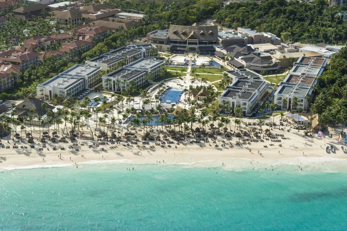 Clasifican a Royalton Punta Cana entre los 50 mejores resorts del Caribe
