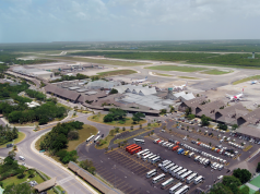 Más de 30 mil turistas regresan a sus países por Punta Cana desde el pasado jueves Más de 30 mil turistas regresan a sus países por Punta Cana desde el pasado jueves