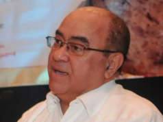 Físicamente separados pero muy unidos Físicamente separados pero muy unidos