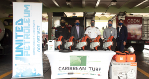 United Petroleum dona equipos de salvamento de la marca STIHL a Cuerpo de Bomberos de Santo Domingo