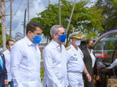 Presidente Abinader entrega junto al ministro David Collado local club oficiales de la Armada Dominicana