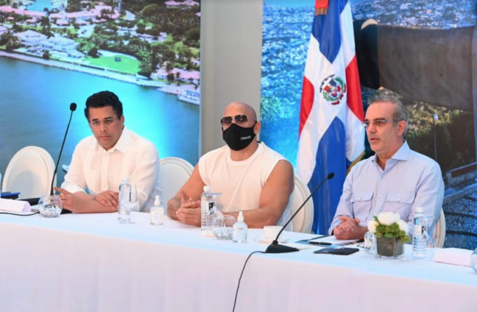 En reunión con hoteleros, presidente Abinader y Gabinete Turístico lanzan Plan de Relanzamiento de Puerto Plata