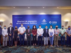 CEPM y ADOMPRETUR celebran conferencia sobre libertad de expresión en el contexto turístico