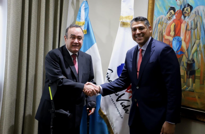Presidente Giammattei recibirá vuelo histórico de Arajet entre Santo Domingo y Guatelama
