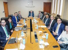 Gobernador del Banco Central y ministro de agricultura abordan la creación de un sistema de análisis y evaluación de datos sobre el desempeño de este sector