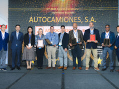 ISUZU Motors América, LLC. reconoce a Autocamiones S.A. durante la Conferencia Anual Isuzu 2024.