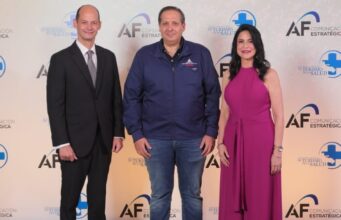 Autoridades y líderes del sector dan apertura al cóctel inaugural del 7mo. Congreso Internacional de Turismo de Salud