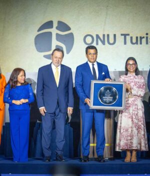 ONU Turismo premia la visión de David Collado como ministro