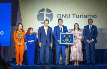 ONU Turismo premia la visión de David Collado como ministro