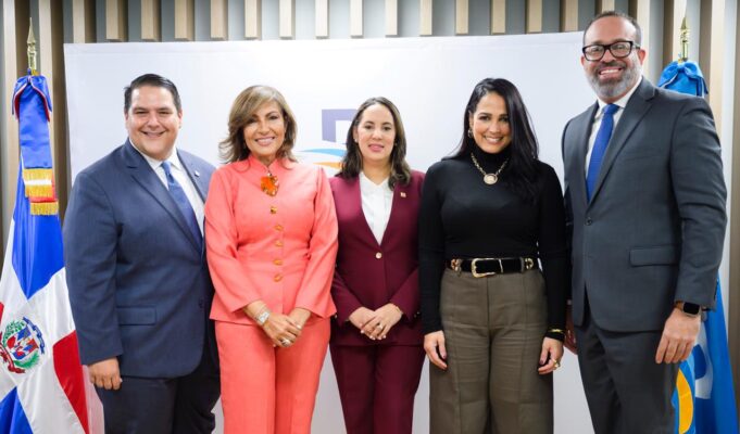 Banreservas impulsará el fortalecimiento de las oficinas en el exterior