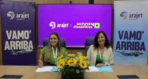 Arajet se convierte en la primera aerolínea dominicana y del Caribe en implementar programa Sunflower para pasajeros con discapacidades no visibles